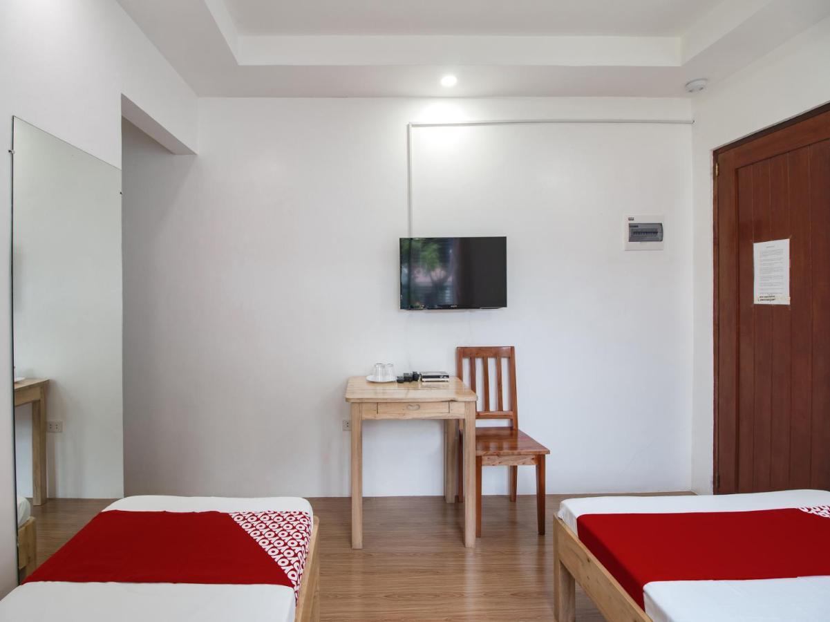 Oyo 777 Rn Guesthouse Моалбоал Екстер'єр фото